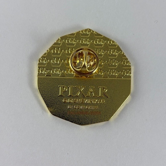 Loungefly Disney Pixar Wall-E Terrarium Enamel Pin Collectible Funko Night Sky - Picture 2 of 2